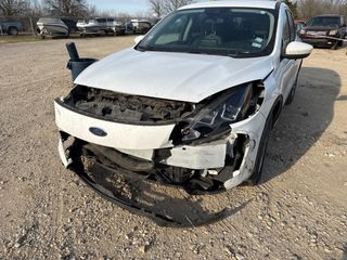 2020 Ford Escape SE - Primary Damage Right Image